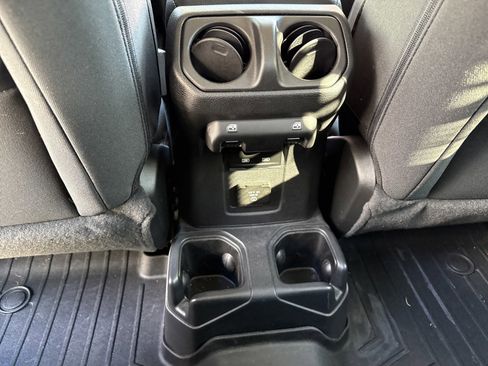 Used 2023 Jeep Gladiator Rubicon w/ Cold Weather Group image 29