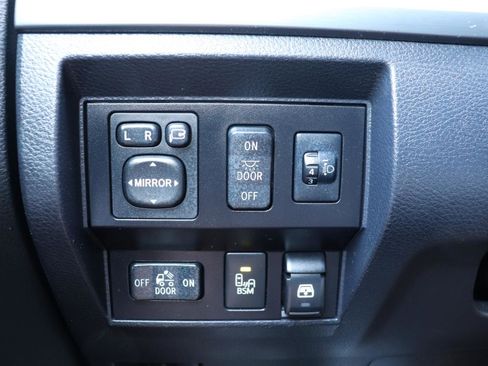 Used 2016 Toyota Tundra Platinum image 63