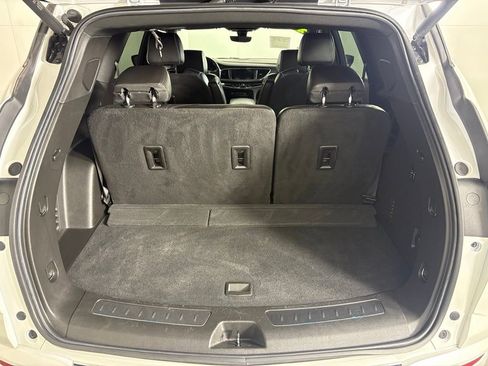 Used 2023 Buick Enclave Avenir w/ Trailering Package, 5000 lbs. FWD image 21