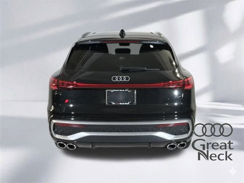 New 2025 Audi SQ5 Premium image 20