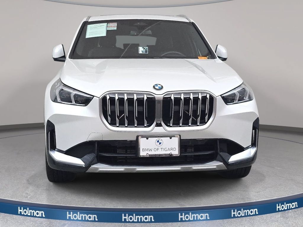 Used 2026 BMW X1 xDrive28i AWD/4WD image 3