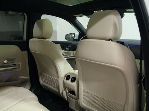 Certified 2024 Mercedes-Benz GLA 250 4MATIC image 24