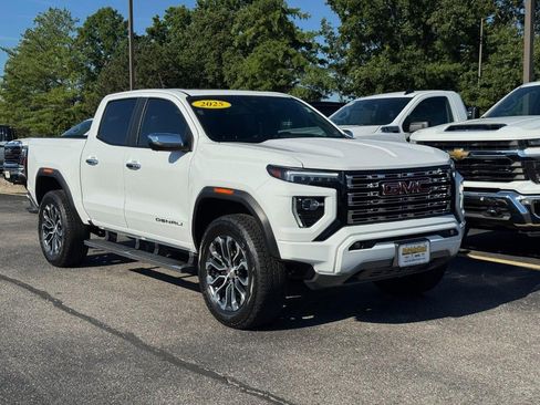 Certified 2025 GMC Canyon Denali AWD/4WD image 2