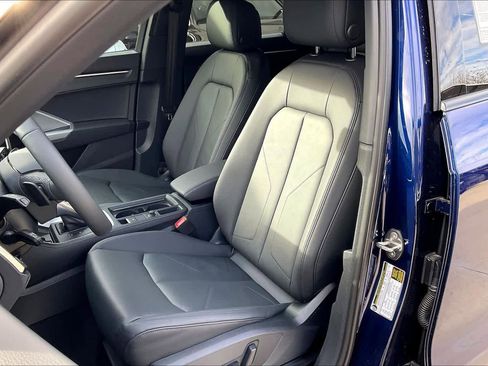 New 2025 Audi Q3 2.0T Premium image 9