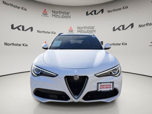 Used 2023 Alfa Romeo Stelvio Ti AWD/4WD image 6