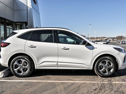 Used 2023 Ford Escape ST-Line w/ Tech Pack #1 image 9