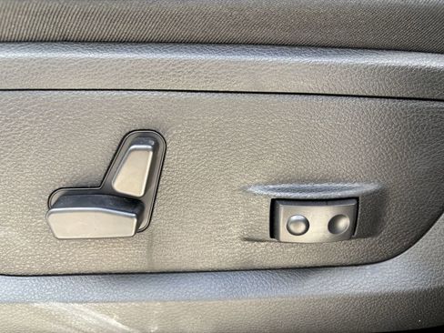 New 2026 RAM 3500 Laramie AWD/4WD image 26