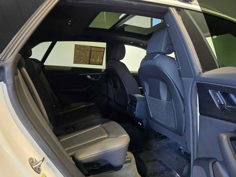 Used 2019 Audi Q8 Premium w/ Convenience Package image 17