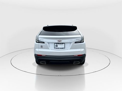 Used 2022 Cadillac XT4 Sport w/ Comfort Package FWD image 7