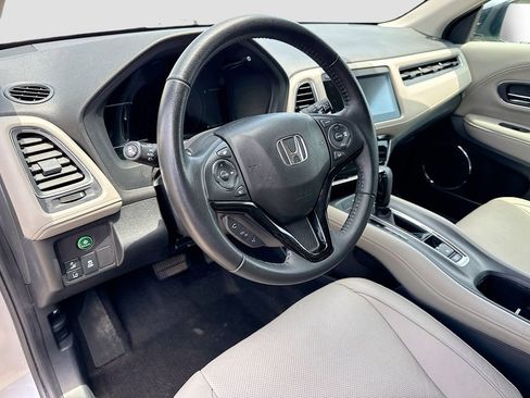 Used 2022 Honda HR-V EX-L image 9