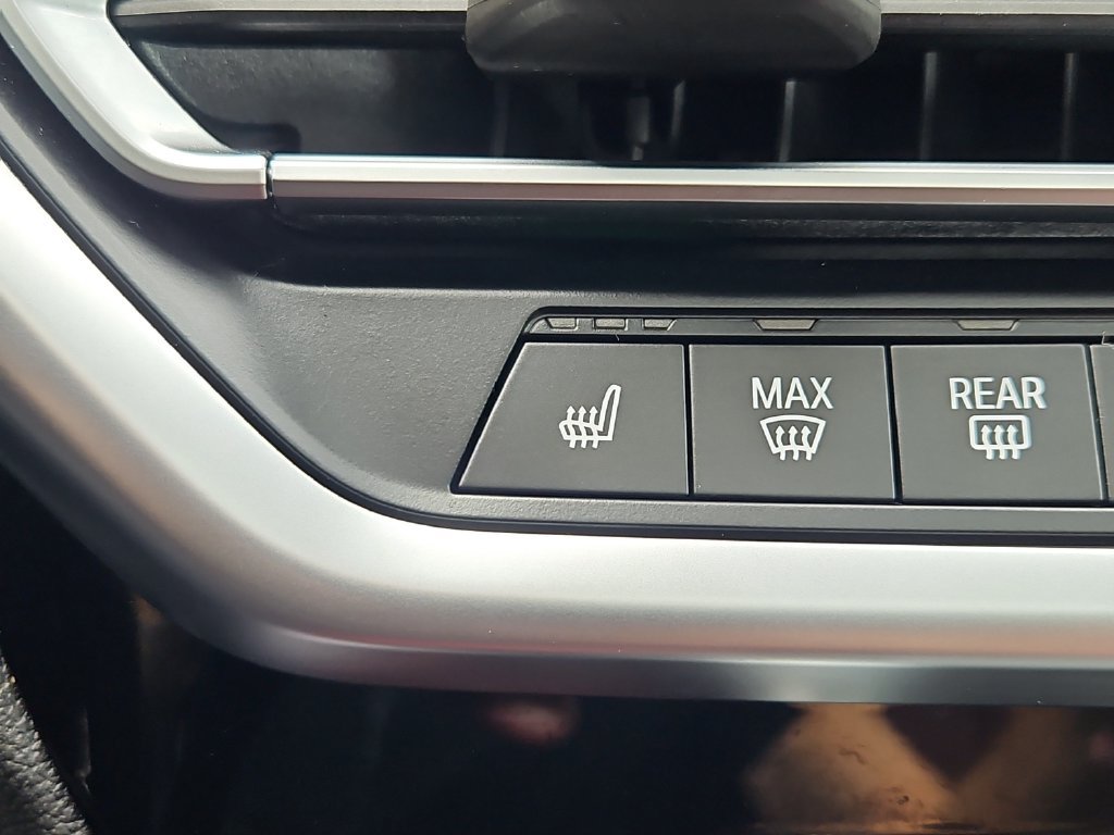 Used 2023 BMW X3 xDrive30i w/ Premium Package AWD/4WD image 21