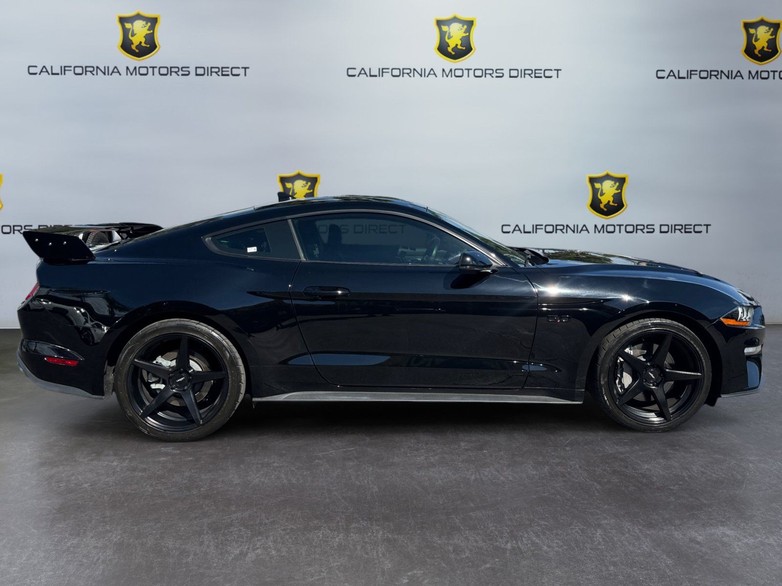 Used 2020 Ford Mustang GT Premium w/ Equipment Group 401A RWD image 6
