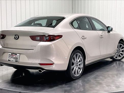 Used 2025 MAZDA MAZDA3 s FWD image 13