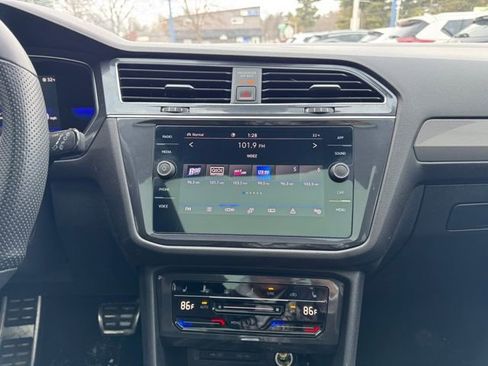 Used 2022 Volkswagen Tiguan SE R-Line AWD/4WD image 20