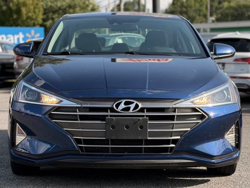 Used 2020 Hyundai Elantra SE FWD image 8