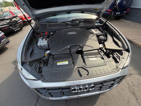 Used 2019 Audi Q8 Premium Plus w/ Premium Plus AWD/4WD image 33