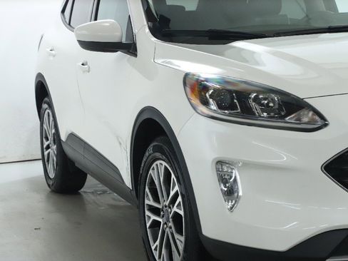 Used 2022 Ford Escape SEL image 9