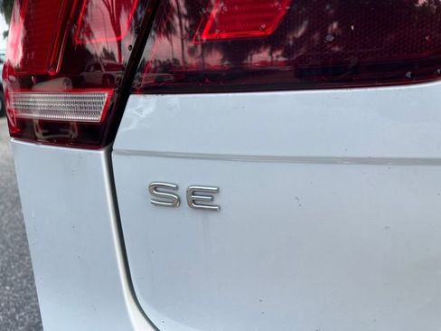 Used 2023 Volkswagen Tiguan SE image 12