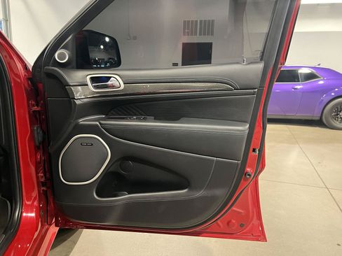 Used 2018 Jeep Grand Cherokee Trackhawk AWD/4WD image 53