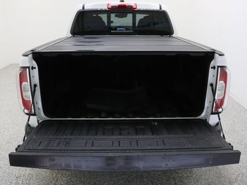 Used 2022 GMC Canyon Denali RWD image 31