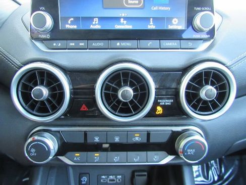 Used 2025 Nissan Sentra SV image 40