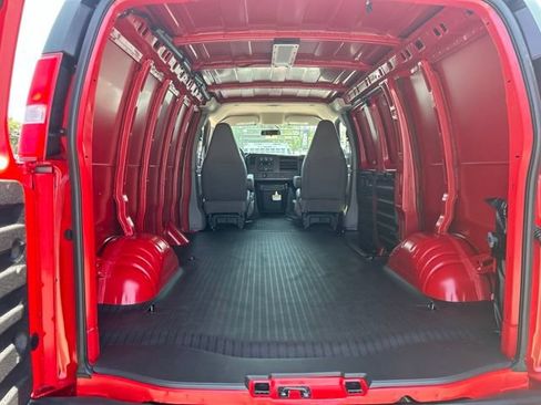 New 2026 Chevrolet Express 2500 w/ Communications Package RWD image 24