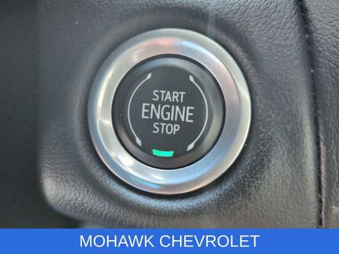 Used 2023 Chevrolet Suburban Z71 w/ Luxury Package AWD/4WD image 17