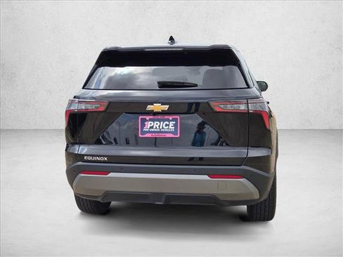 Used 2025 Chevrolet Equinox LT FWD image 7