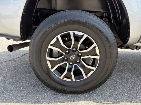 Certified 2022 Toyota Tacoma SR image 28