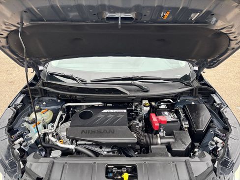 Used 2025 Nissan Rogue SV FWD image 34