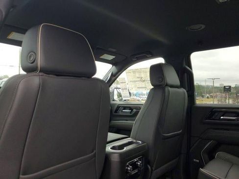 New 2026 GMC Yukon XL Elevation image 8