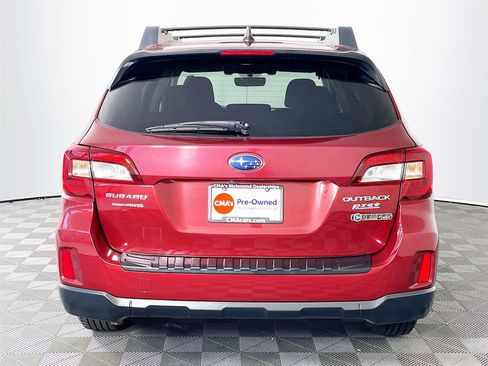 Used 2017 Subaru Outback 2.5i Premium image 7