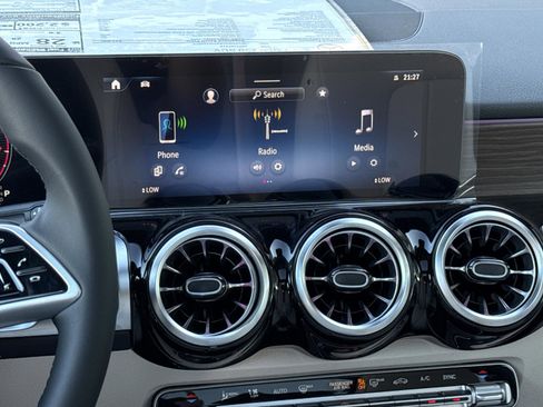 Certified 2026 Mercedes-Benz GLB 250 image 40