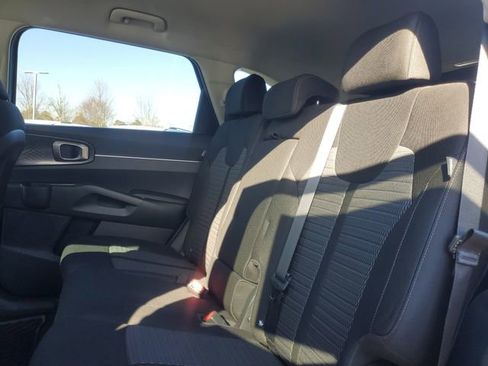 New 2026 Kia Sorento LX FWD image 8