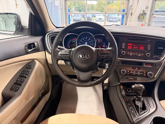 Used 2015 Kia Optima LX FWD image 18