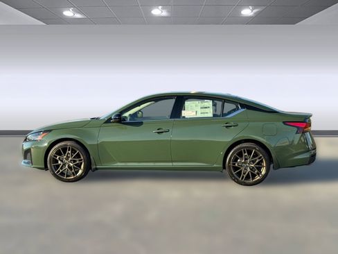 New 2025 Nissan Altima 2.5 SR image 2