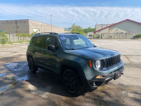 Used 2018 Jeep Renegade Sport w/ Power & Air Group AWD/4WD image 7