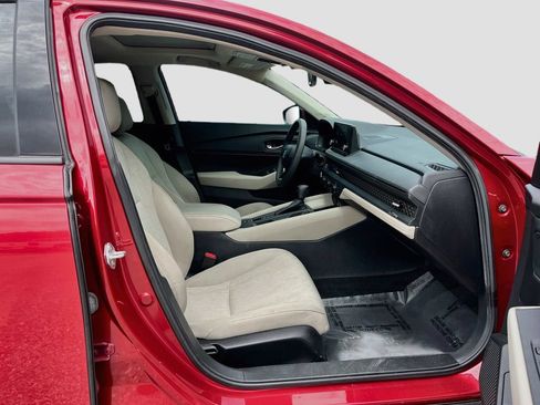 Used 2024 Honda Accord EX image 26