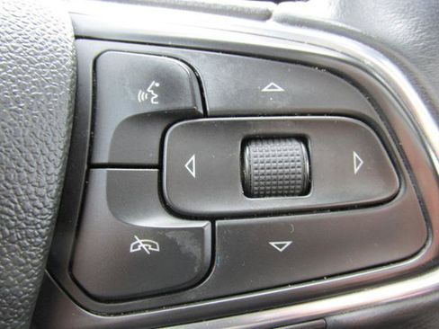 Used 2022 Buick Encore GX Essence w/ Experience Buick Package AWD/4WD image 18