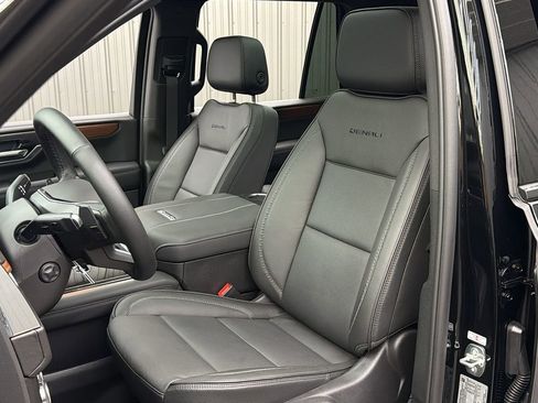 Used 2026 GMC Yukon Denali w/ Sun & Power Step Package AWD/4WD image 20
