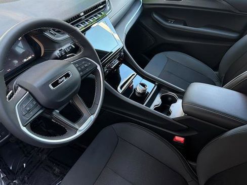 New 2026 Jeep Grand Cherokee L Laredo AWD/4WD image 7