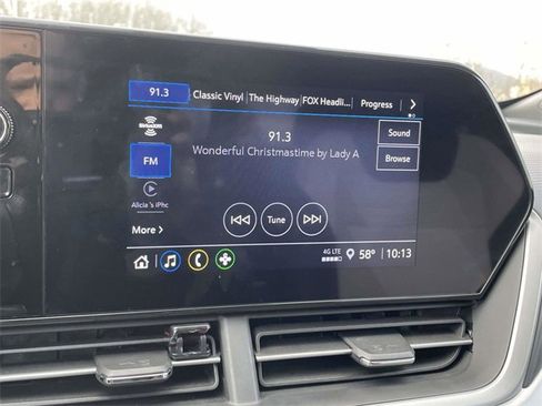 Used 2024 Chevrolet Trax RS w/ Driver Confidence Package image 27