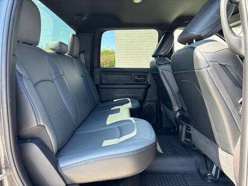 Used 2021 RAM 3500 Tradesman w/ Chrome Appearance Group image 16