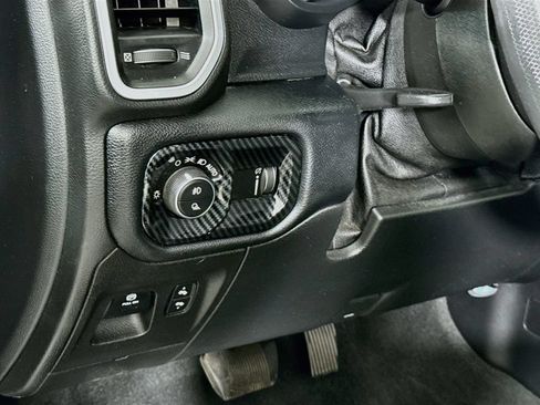Used 2021 RAM 1500 Big Horn AWD/4WD image 20