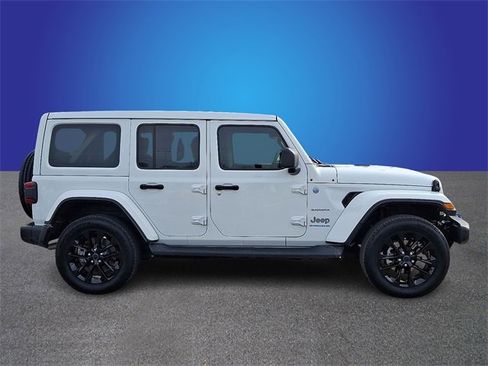 Used 2024 Jeep Wrangler Unlimited Sahara w/ Technology Group image 4