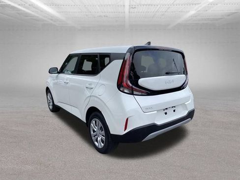 Used 2023 Kia Soul LX FWD image 22