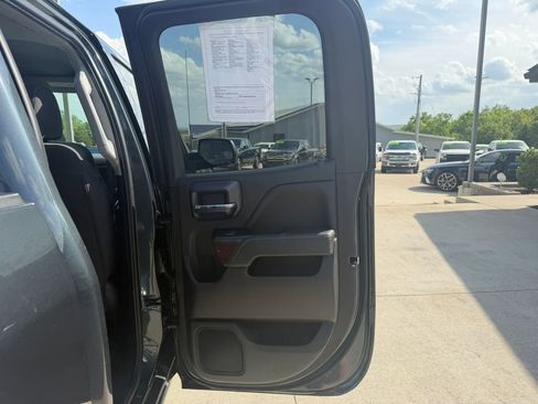 Used 2018 GMC Sierra 1500 SLE w/ SLE Value Package AWD/4WD image 45