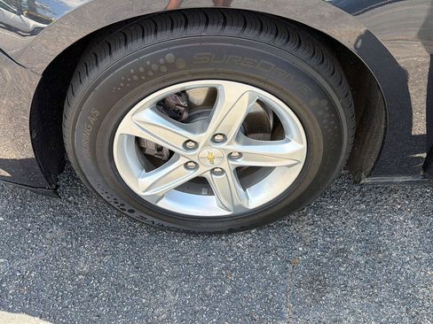 Used 2022 Chevrolet Malibu LS FWD image 33