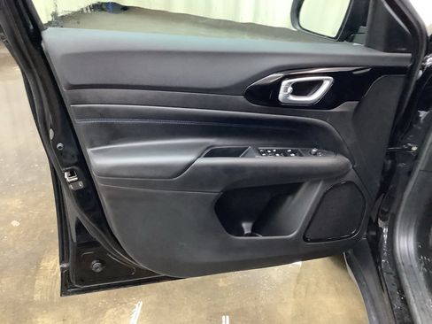 New 2026 Jeep Compass Latitude AWD/4WD image 11