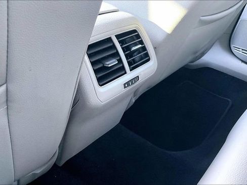 Used 2017 Volkswagen Golf Alltrack S image 10